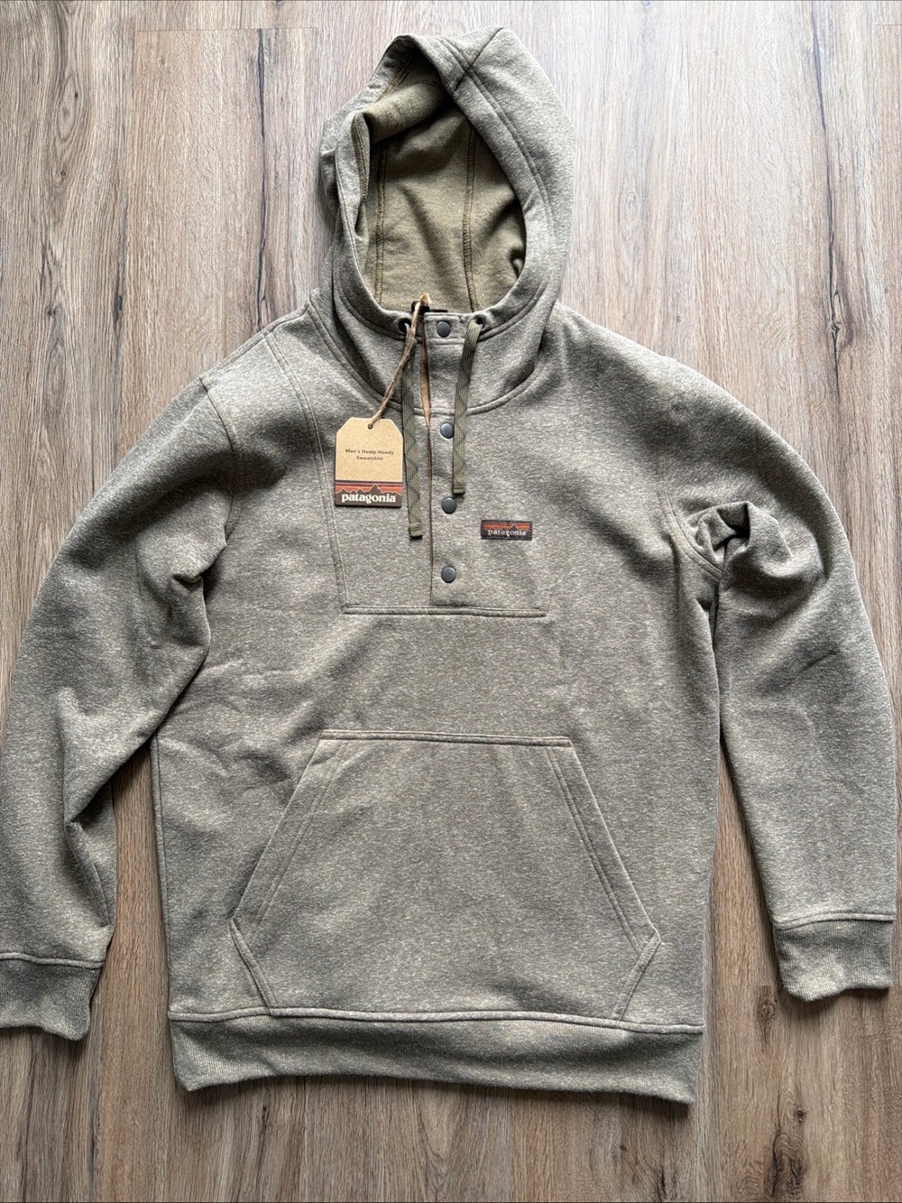 NWT Patagonia Olive Green Hooded Pullover Sweatshirt